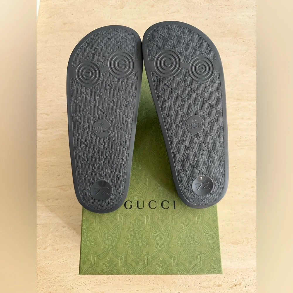 NWB GUCCI GG Supreme Slide (Men) Grey/Black Designer Sz: 7